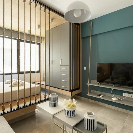 Innovative Urban Boho In Ladadika Apartment *